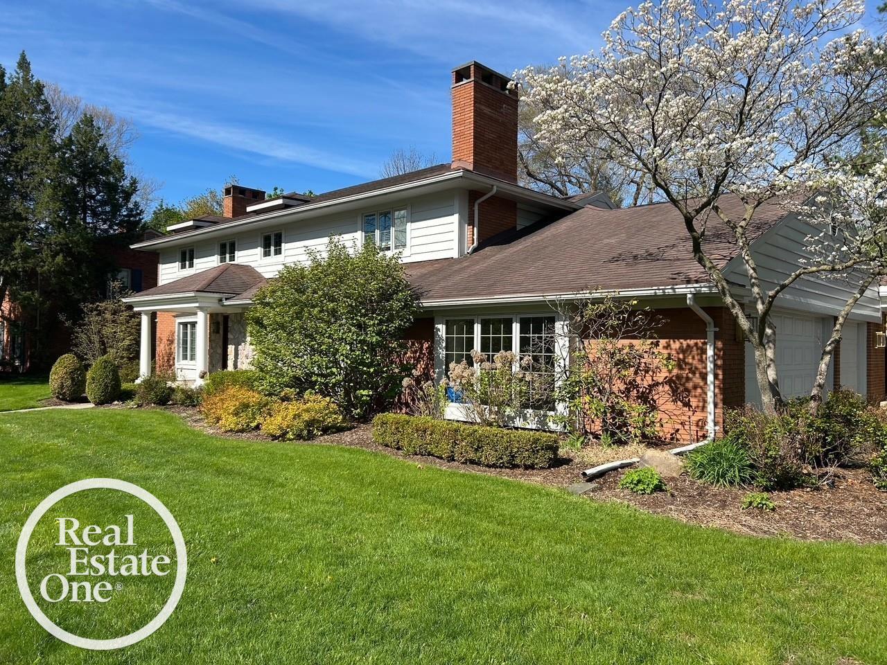 535 Ballantyne Road Grosse Pointe Shores, MI 48236 - Photo 2 of 89
