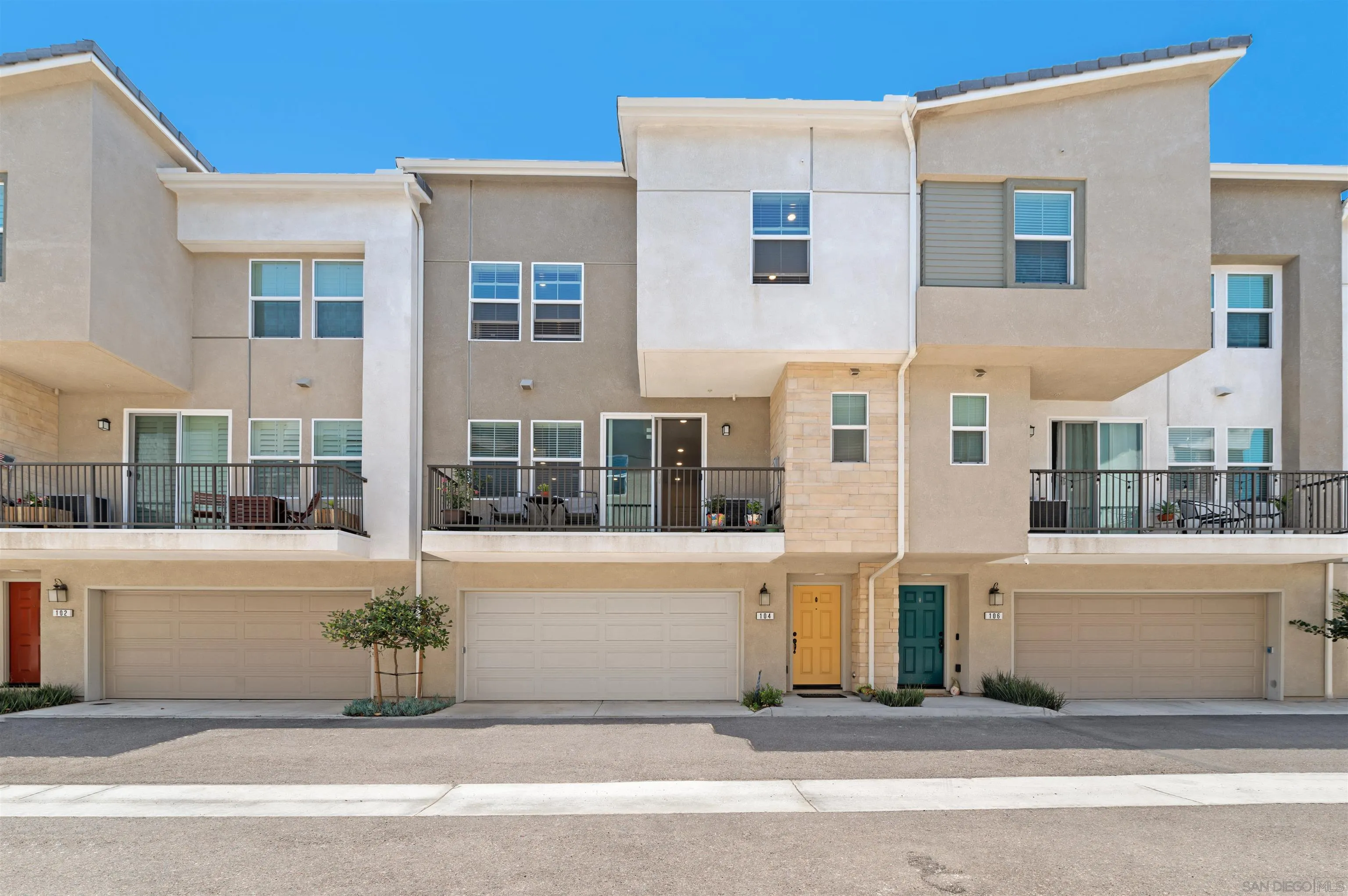 344 Fitzpatrick Road, Unit 104 San Marcos, CA 92069 - Photo 2 of 37 Gallery Image 2
