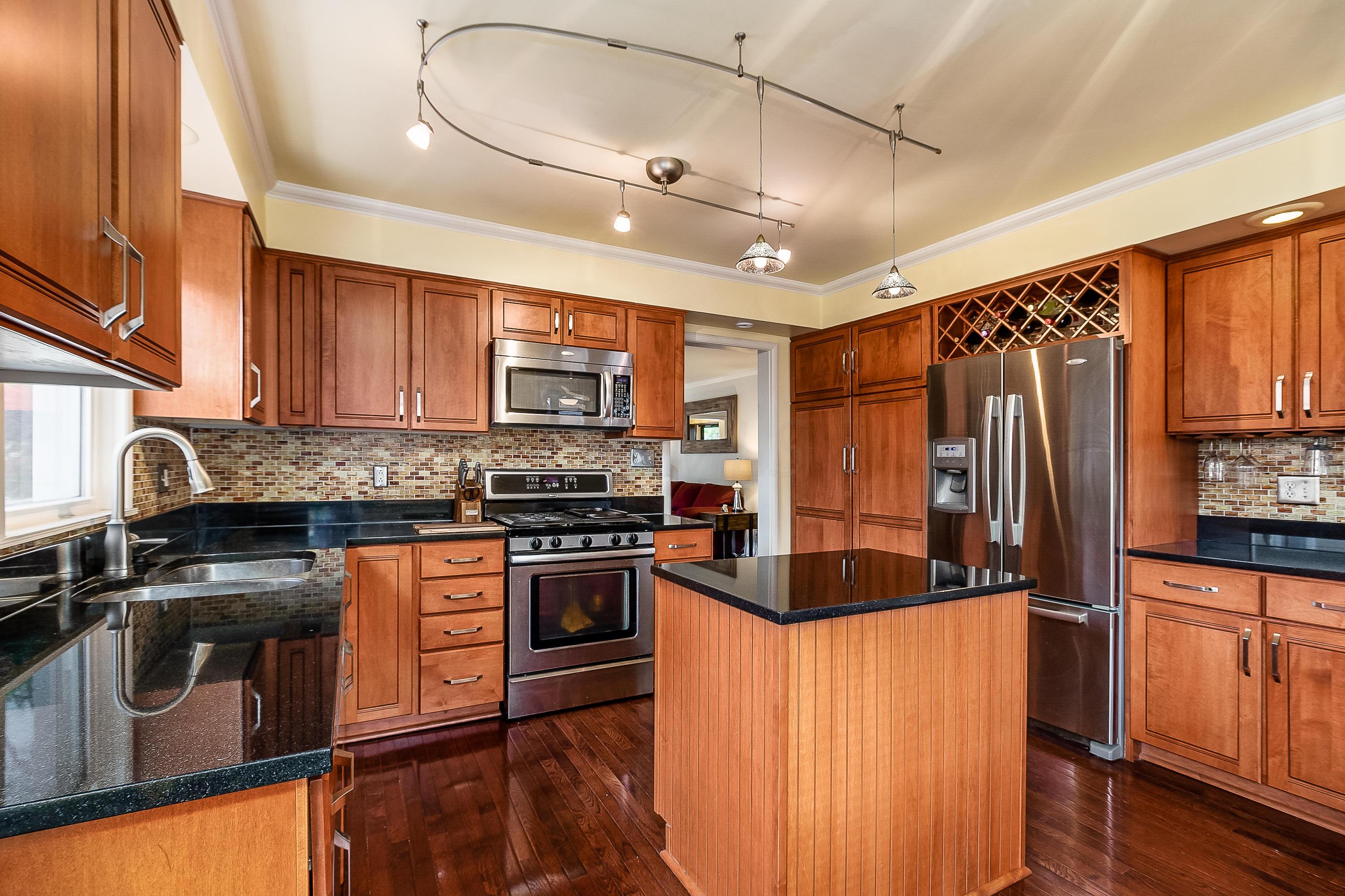 59 North Stanwood Road Bexley, OH 43209 - Photo 10 of 44