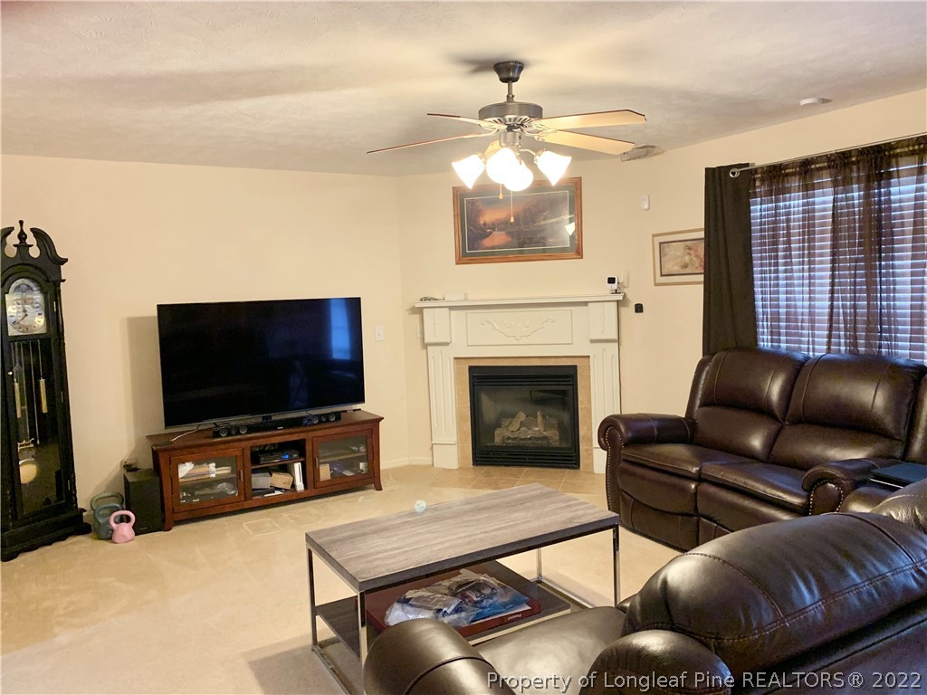 6621 Valley Falls Road Hope Mills, NC 28348 - Photo 3 of 27 Gallery Image 3