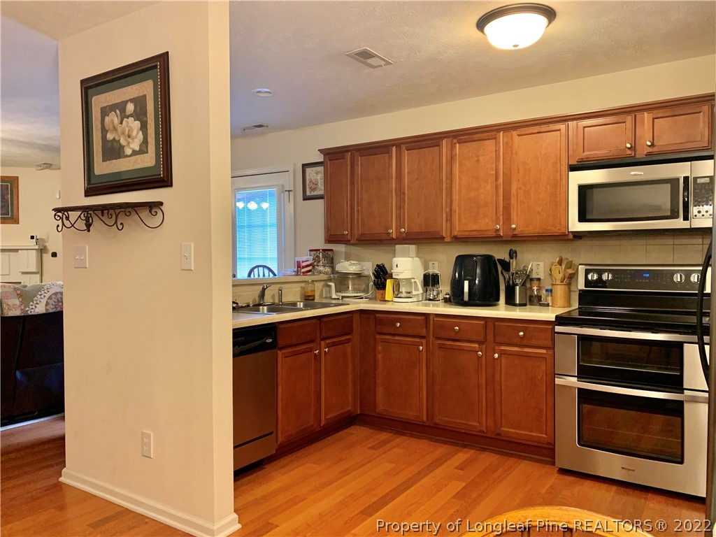 6621 Valley Falls Road Hope Mills, NC 28348 - Photo 10 of 27 Gallery Image 10