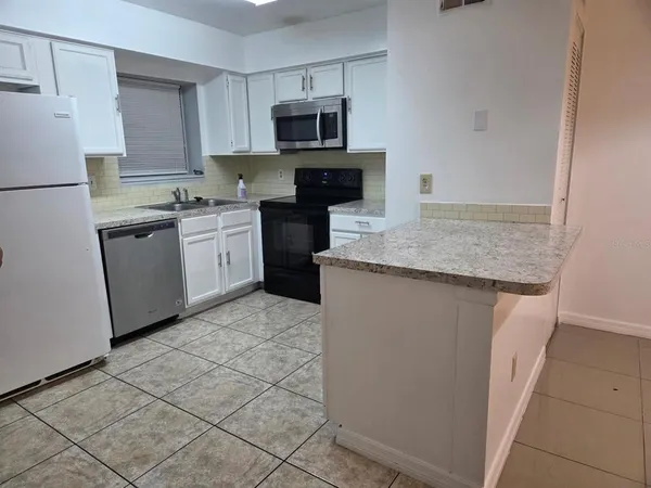 a window in an empty room