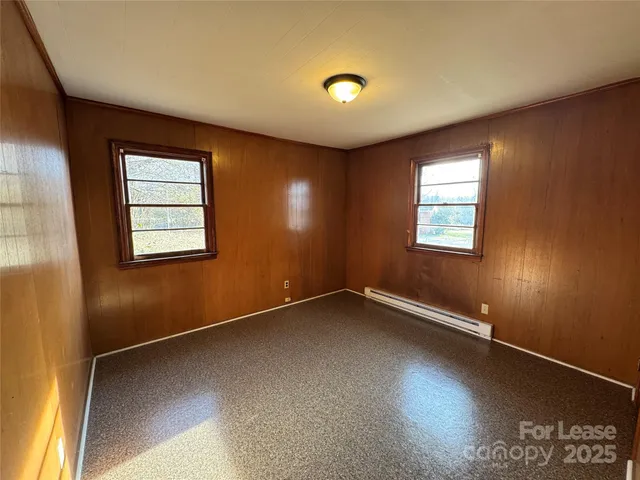 $950 | 215 Nutall Drive, Mount Holly, NC 28120