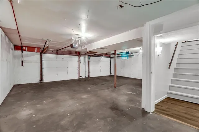 $258,000 | 403 Northwest Lakeview Road, Blue Springs, MO 64014