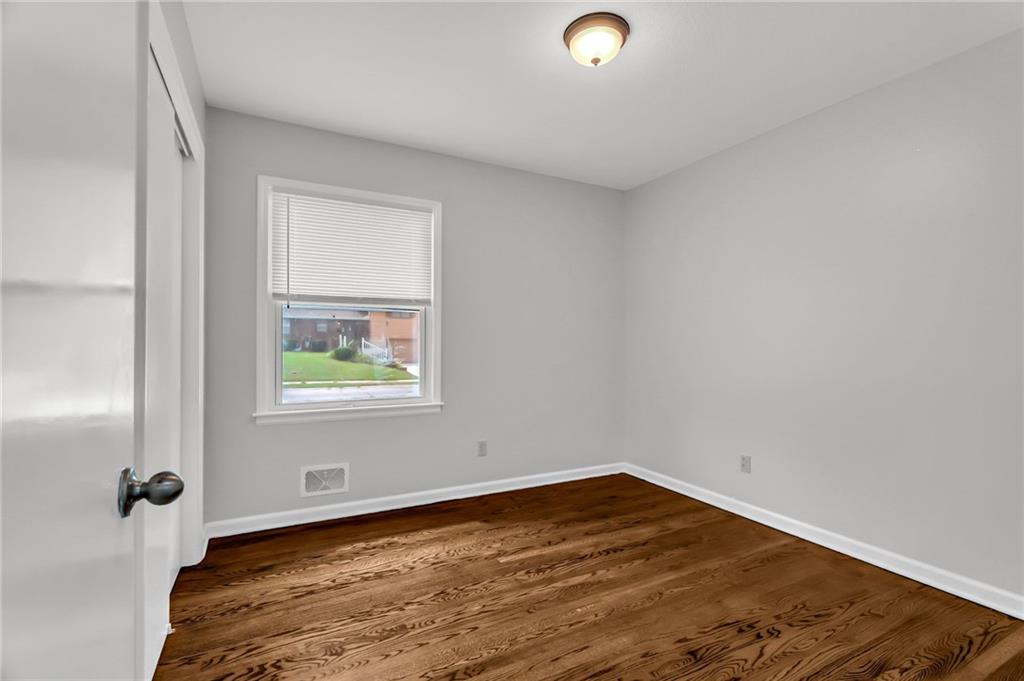 403 Northwest Lakeview Road Blue Springs, MO 64014 - Photo 13 of 30