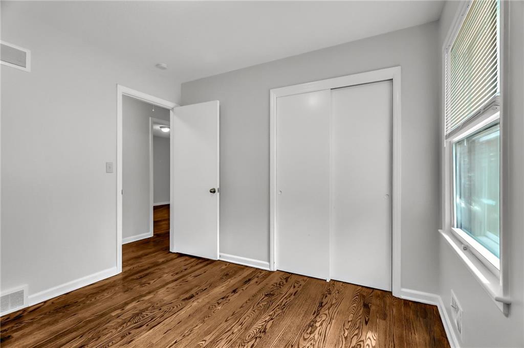 403 Northwest Lakeview Road Blue Springs, MO 64014 - Photo 14 of 30