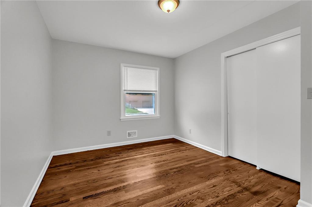 403 Northwest Lakeview Road Blue Springs, MO 64014 - Photo 15 of 30