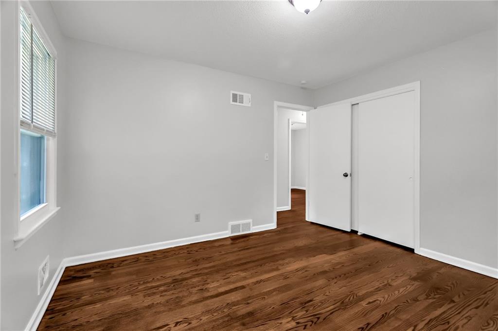 403 Northwest Lakeview Road Blue Springs, MO 64014 - Photo 18 of 30