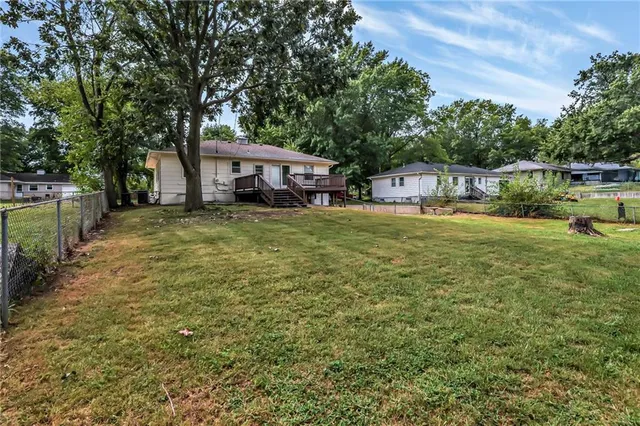 $258,000 | 403 Northwest Lakeview Road, Blue Springs, MO 64014