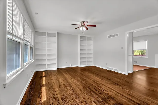 $258,000 | 403 Northwest Lakeview Road, Blue Springs, MO 64014