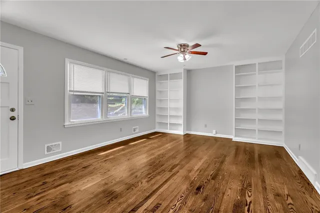 $258,000 | 403 Northwest Lakeview Road, Blue Springs, MO 64014