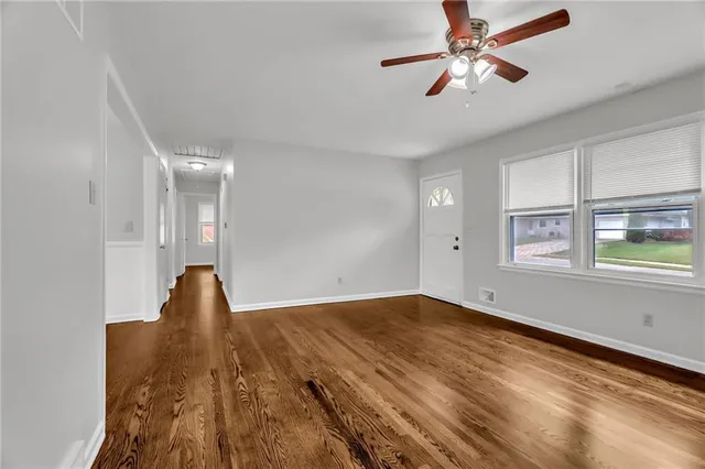 $258,000 | 403 Northwest Lakeview Road, Blue Springs, MO 64014