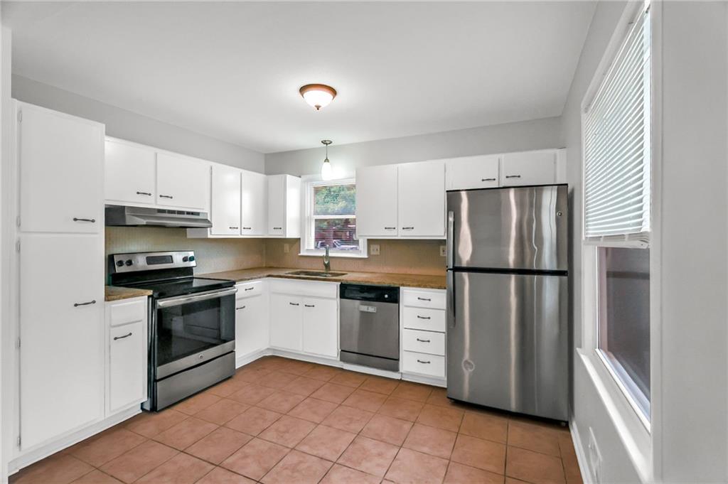 403 Northwest Lakeview Road Blue Springs, MO 64014 - Photo 10 of 30