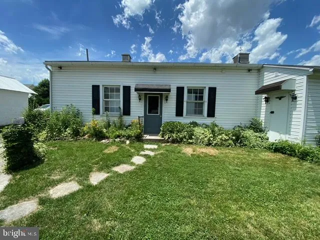 $800 | 116 B Ridge Avenue, Waynesboro, PA 17268