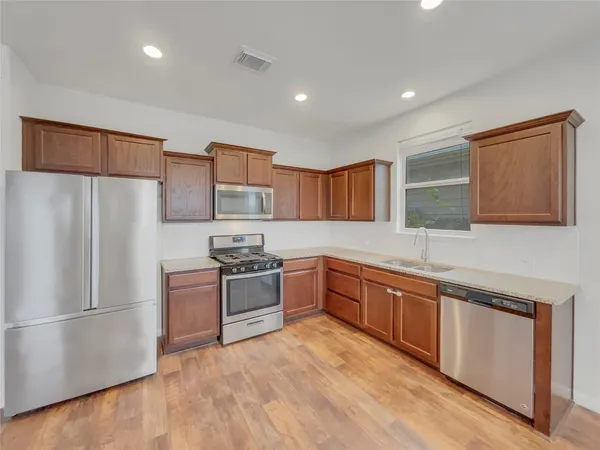 $260,000 | 717 Twisted Oaks Lane, Buda, TX 78610