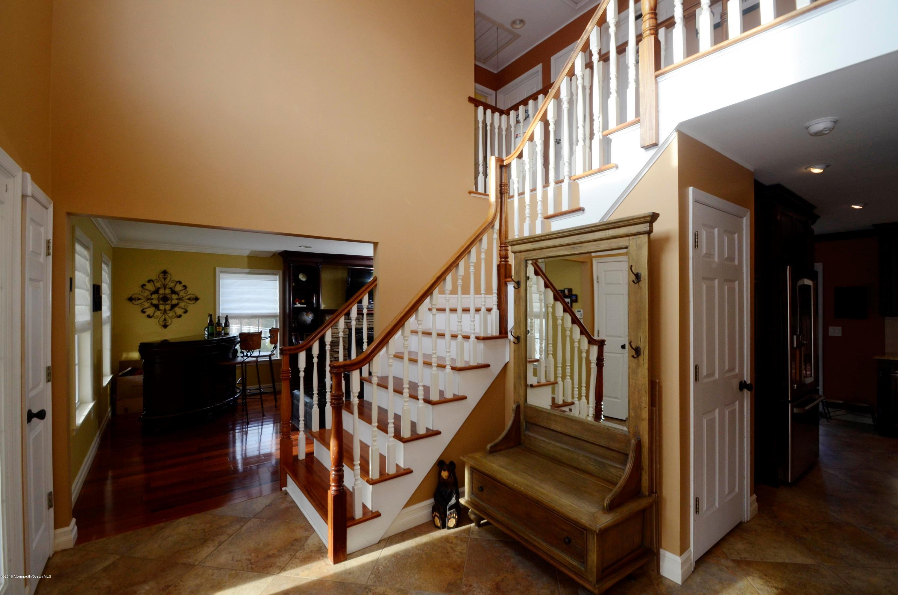 30 Hamilton Hill Road Lincroft, NJ 07738 - Photo 3 of 29 640