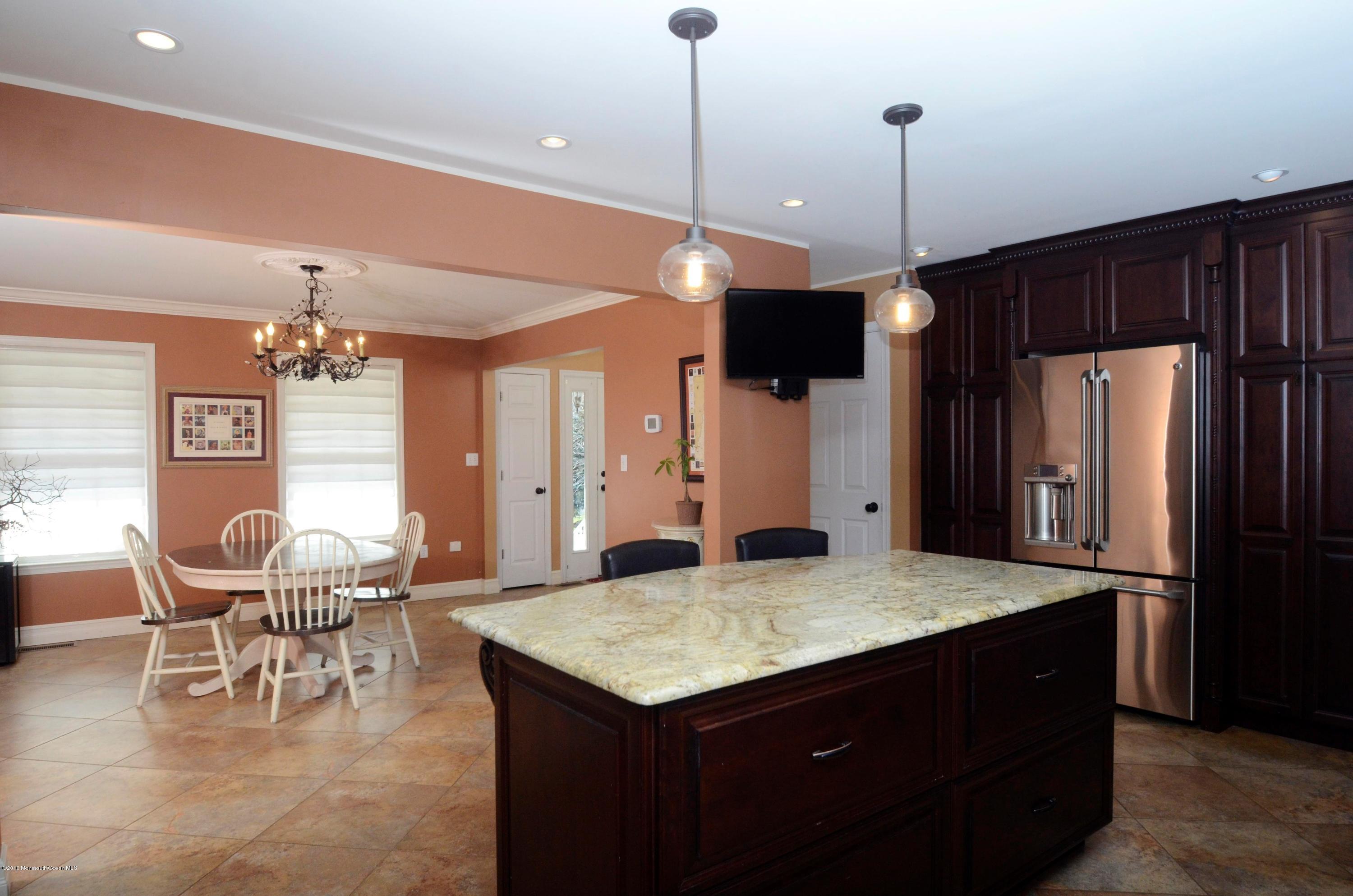 30 Hamilton Hill Road Lincroft, NJ 07738 - Photo 9 of 29 618