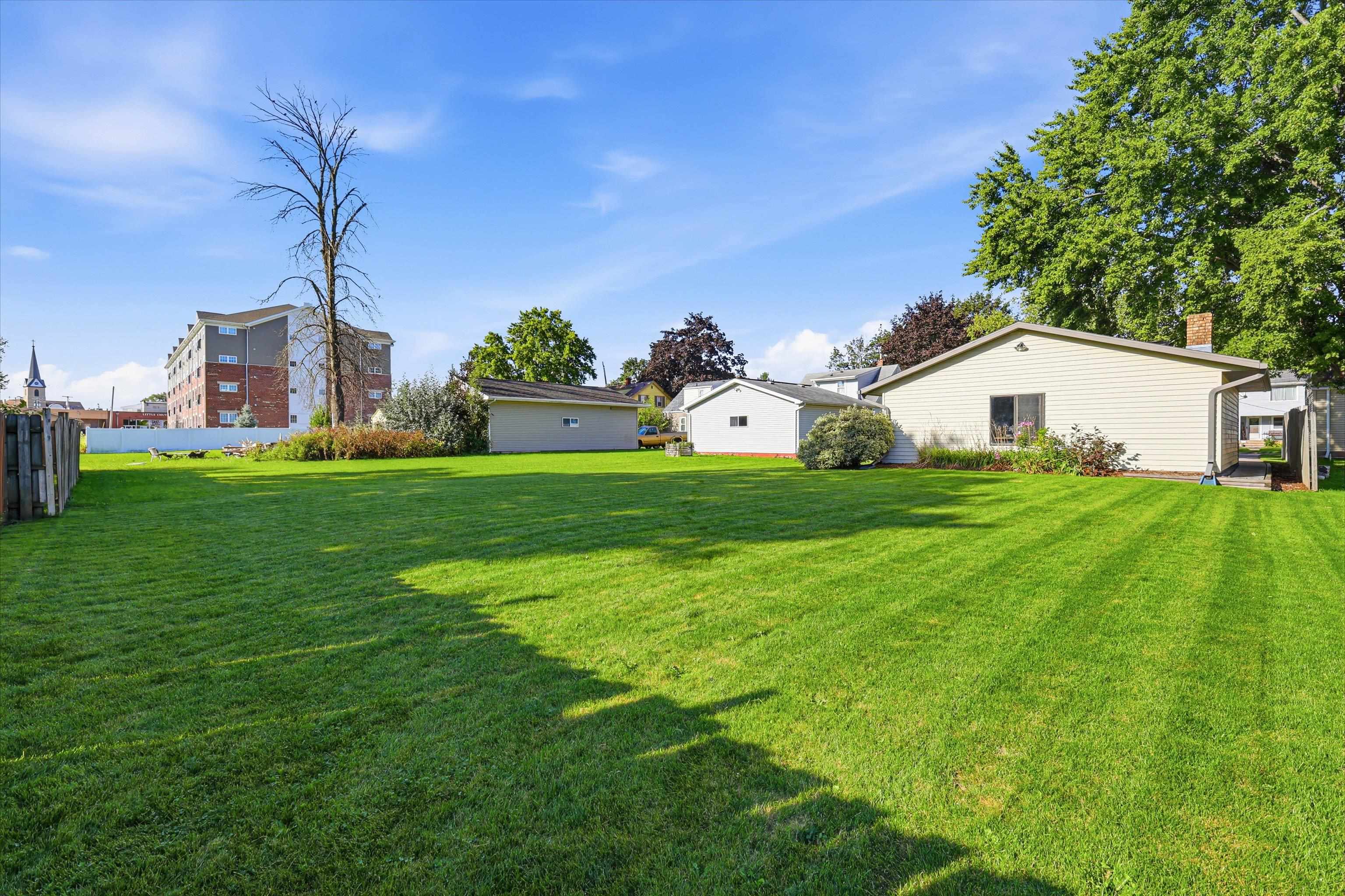 808 Grand Avenue Little Chute, WI 54140 - Photo 25 of 31 Gallery Image 25