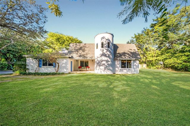 $1,850,000 | 10900 Southwest 90th Avenue, Miami, FL 33176