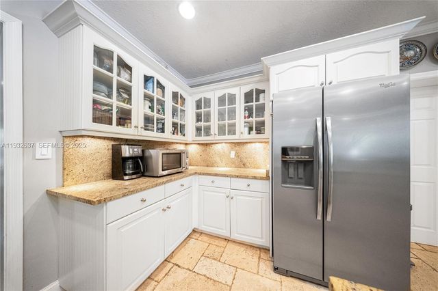 $1,850,000 | 10900 Southwest 90th Avenue, Miami, FL 33176