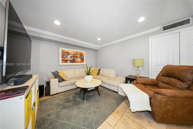 $2,000,000 | 10900 Southwest 90th Avenue, Miami, FL 33176