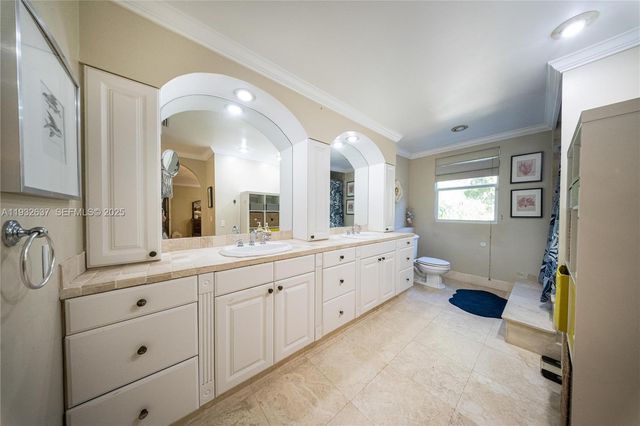 $1,850,000 | 10900 Southwest 90th Avenue, Miami, FL 33176