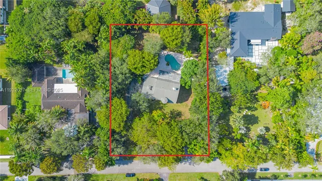 $2,000,000 | 10900 Southwest 90th Avenue, Miami, FL 33176
