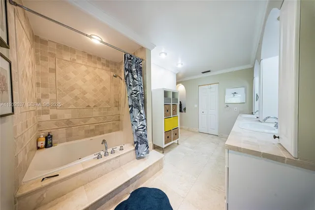 $2,000,000 | 10900 Southwest 90th Avenue, Miami, FL 33176