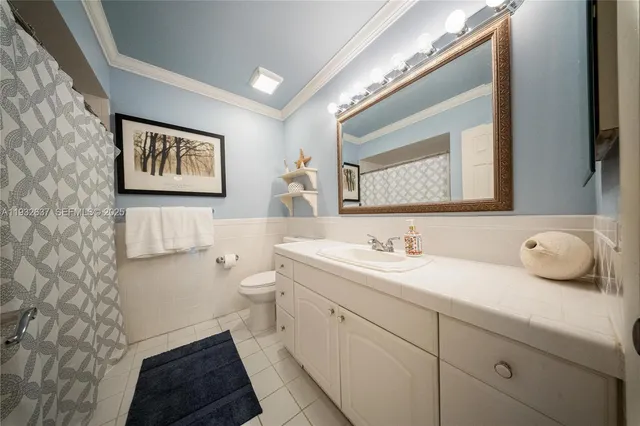 $2,000,000 | 10900 Southwest 90th Avenue, Miami, FL 33176