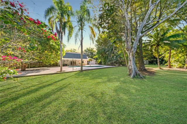 $1,850,000 | 10900 Southwest 90th Avenue, Miami, FL 33176