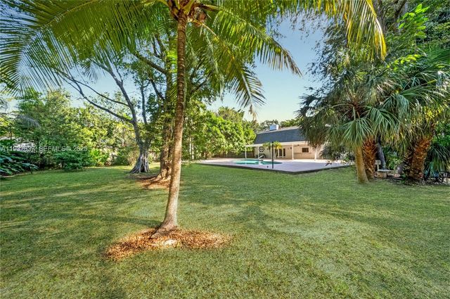 $1,850,000 | 10900 Southwest 90th Avenue, Miami, FL 33176