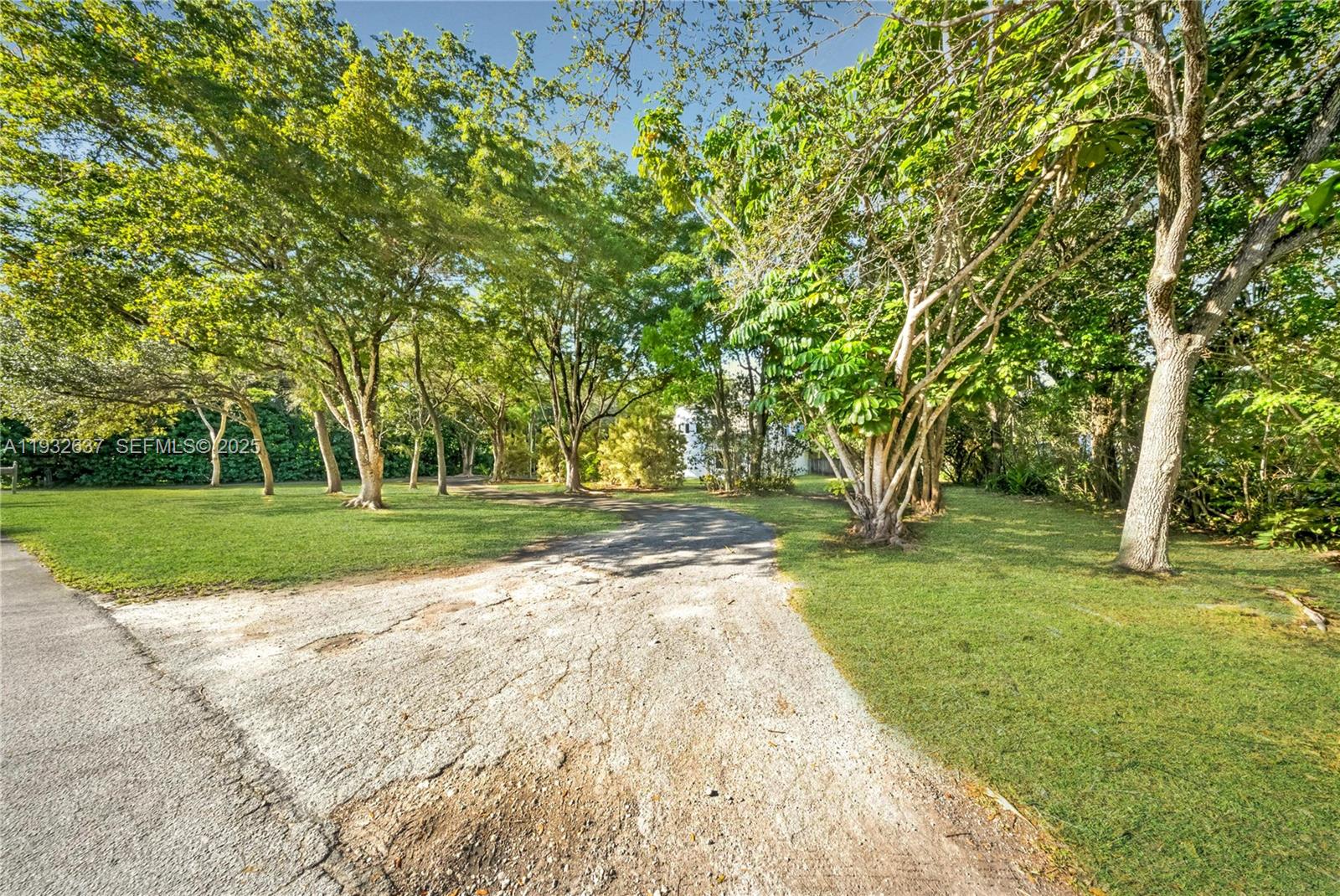 10900 Southwest 90th Avenue Miami, FL 33176 - Photo 43 of 49