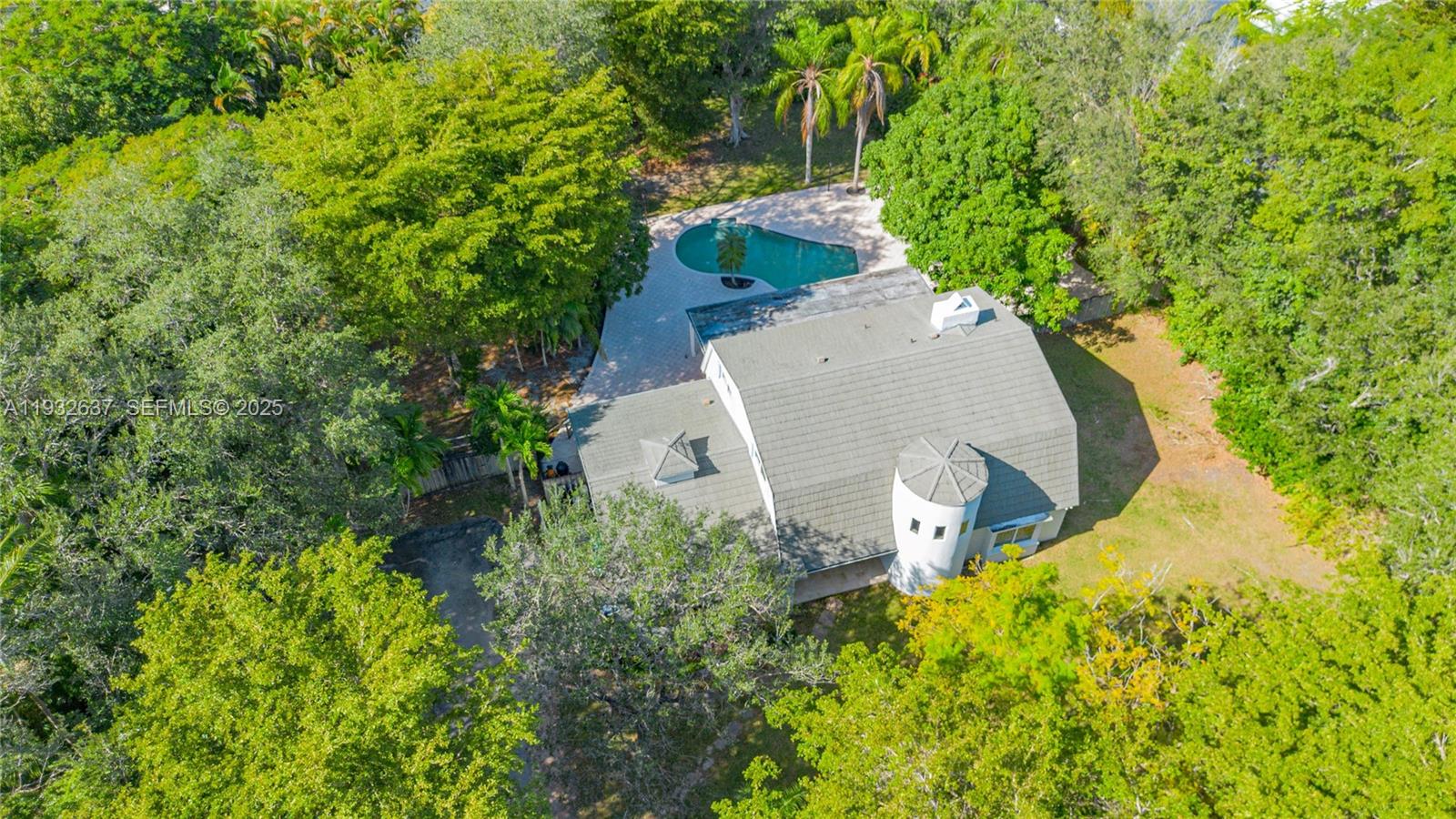 10900 Southwest 90th Avenue Miami, FL 33176 - Photo 46 of 49