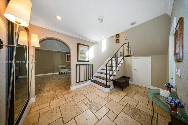 $2,000,000 | 10900 Southwest 90th Avenue, Miami, FL 33176