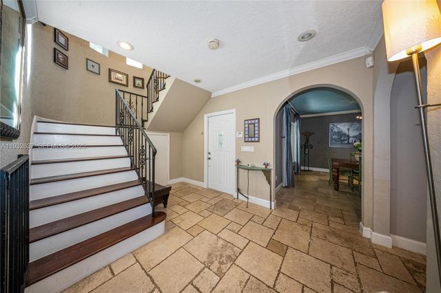 $1,850,000 | 10900 Southwest 90th Avenue, Miami, FL 33176