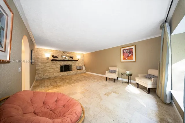 $2,000,000 | 10900 Southwest 90th Avenue, Miami, FL 33176