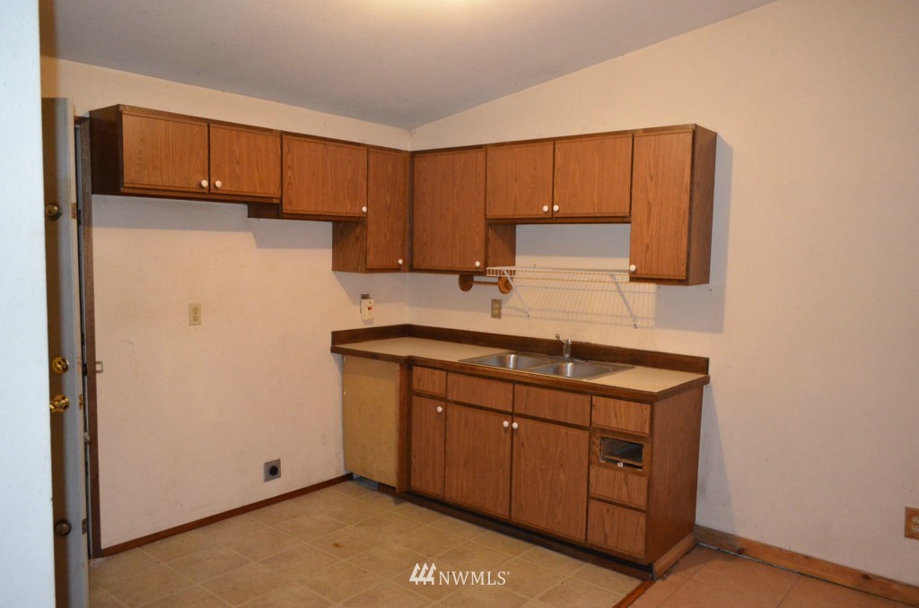 6136 Azure Way Maple Falls, WA 98266 - Photo 5 of 15 Gallery Image 5