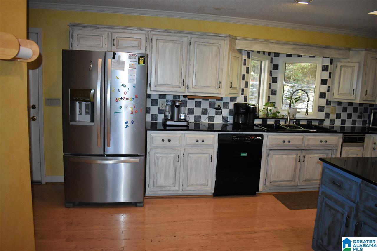 1229 Robin Lane Birmingham, AL 35235 - Photo 13 of 45