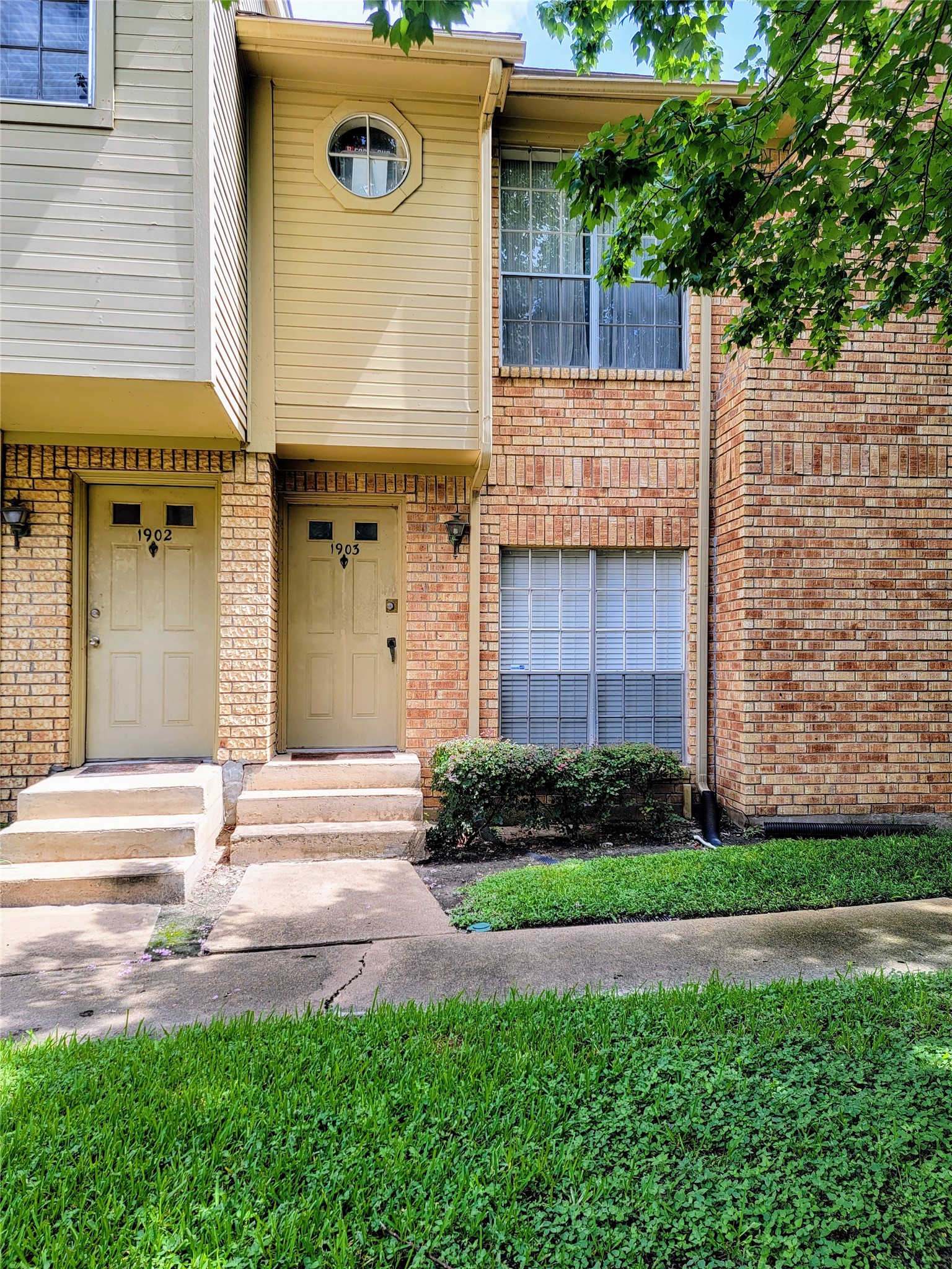 1515 Sandy Springs Road, Unit 1903 Houston, TX 77042 - Photo 2 of 24 View of your cozy front entrance