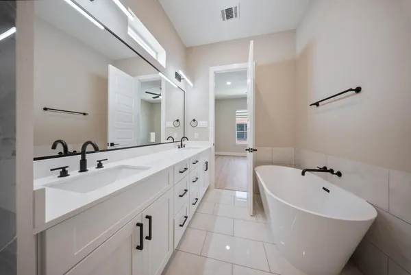 $334,900 | 4013 Griggs Road, Unit B, Houston, TX 77021