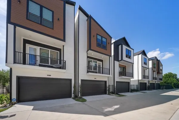 $334,900 | 4013 Griggs Road, Unit B, Houston, TX 77021