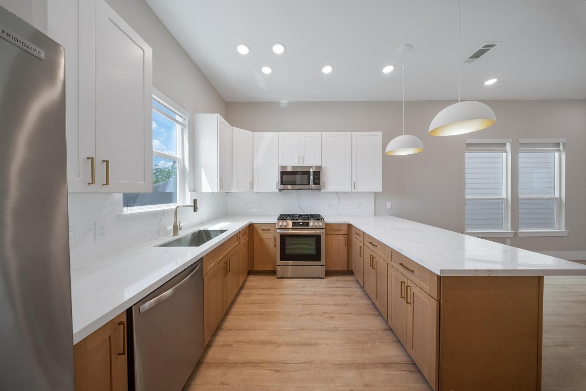 4013 Griggs Road, Unit B Houston, TX 77021 - Photo 8 of 24