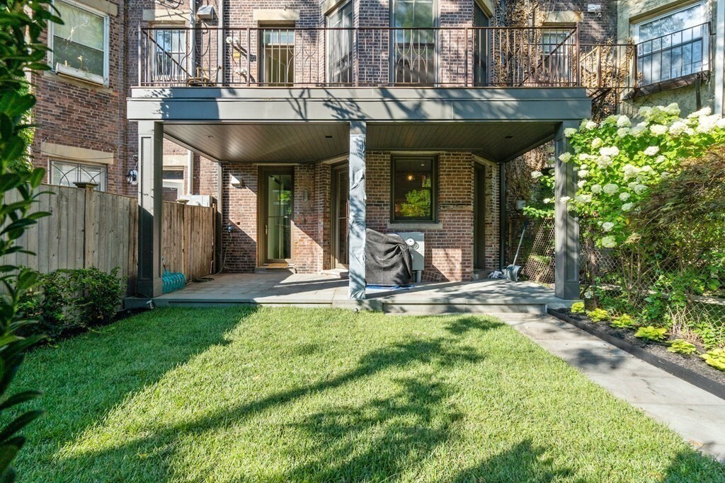 15 Regent Circle, Unit 1 Brookline, MA 02445 - Photo 9 of 12