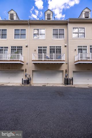 $790,000 | 5232 Tancreti Lane, Alexandria, VA 22304