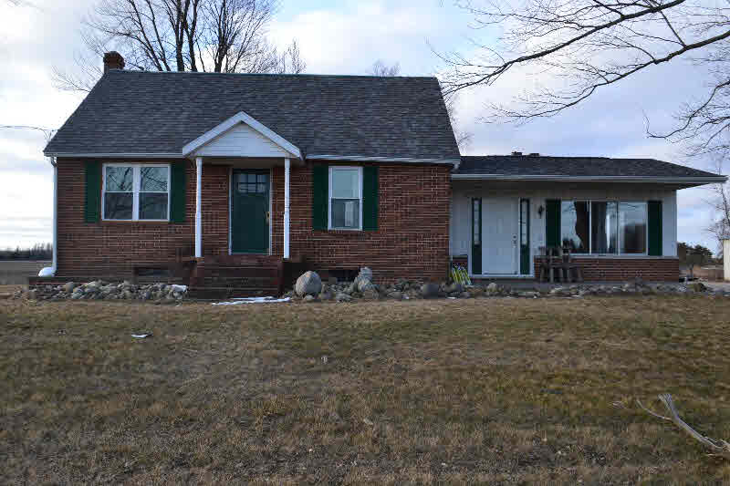 581 West Pinconning Road Pinconning, MI 48650 - Photo 1 of 35 Gallery Image 1