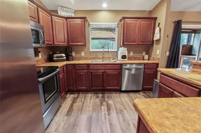 $325,000 | 6312 Central Avenue, Coleman, FL 34785