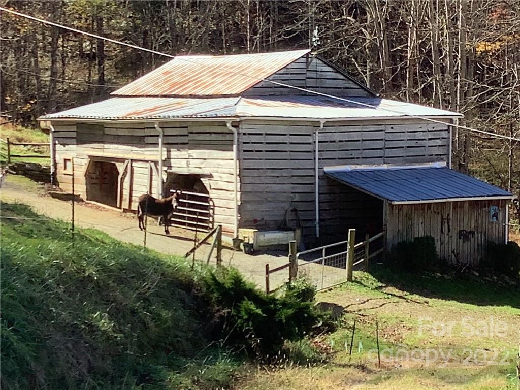1275 Southwest North Fork Road Southwest Marshall, NC 28753 - Photo 23 of 31 Gallery Image 23
