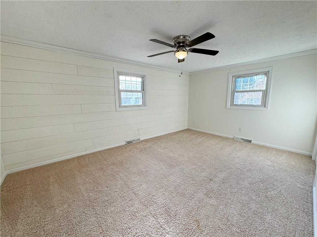 492 North Liberty Road Grove City, PA 16127 - Photo 13 of 19 Gallery Image 13