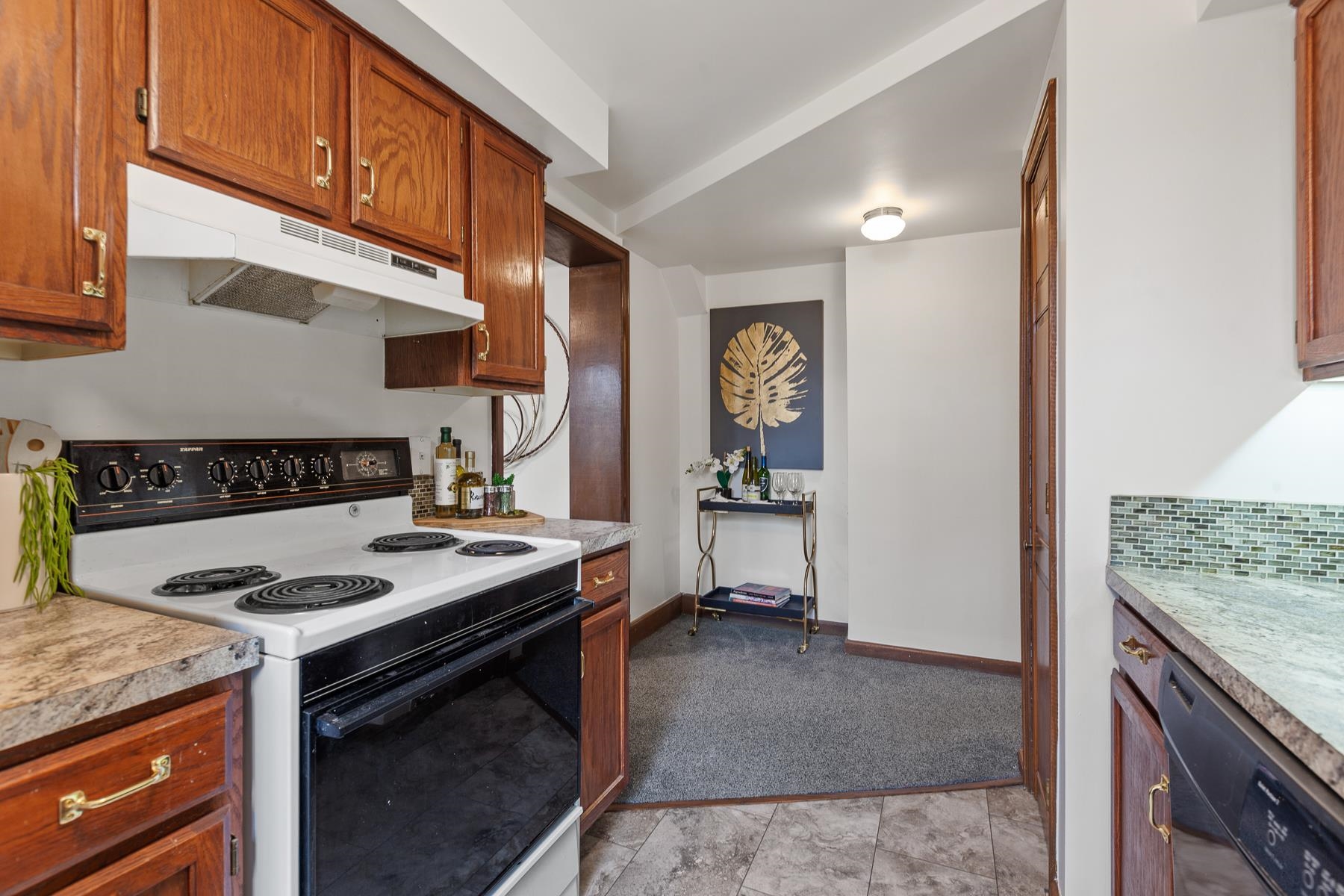 852 North Summit Boulevard, Unit 402 Spokane, WA 99201 - Photo 9 of 16