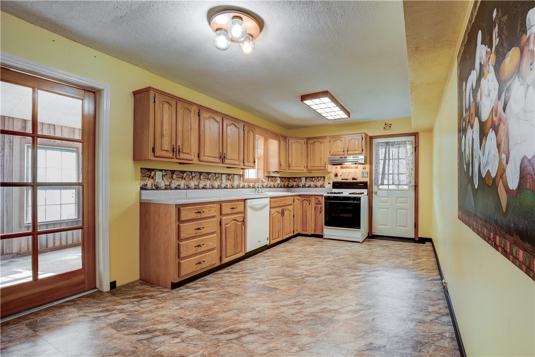5504 Hilltop Road Van Buren, AR 72956 - Photo 3 of 25 Gallery Image 3